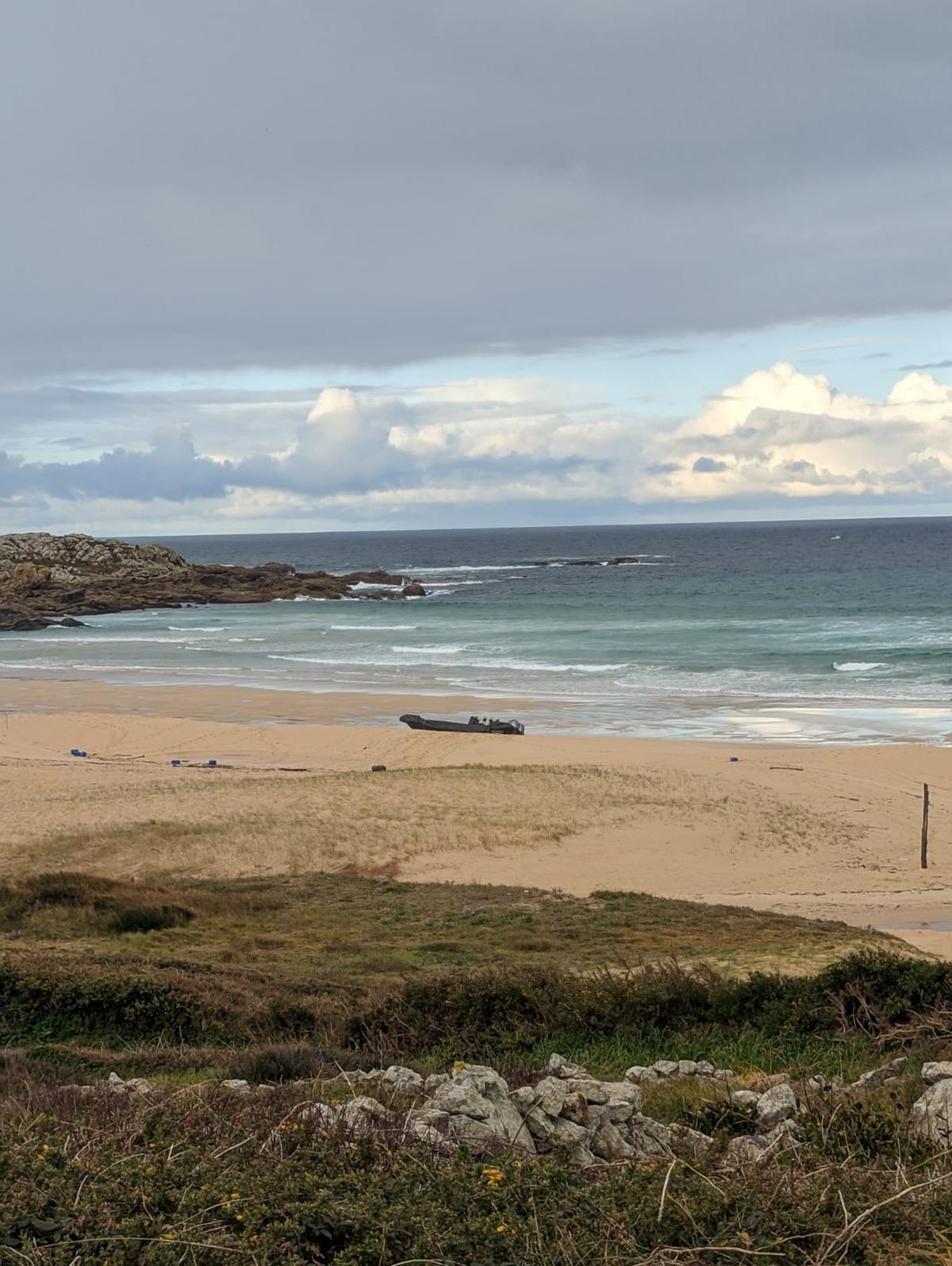 Una de las planeadoras que aparecieron en la costa ribeirense.