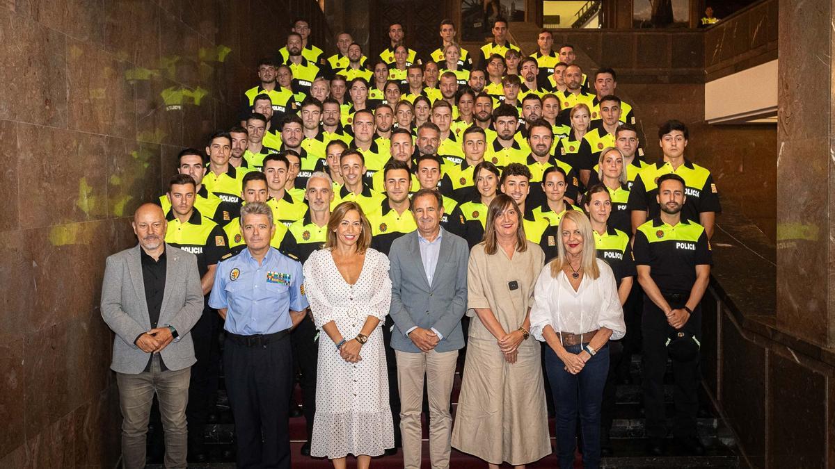 Setenta nuevos agentes inician su formación en la Academia de la Policía Local de Zaragoza.