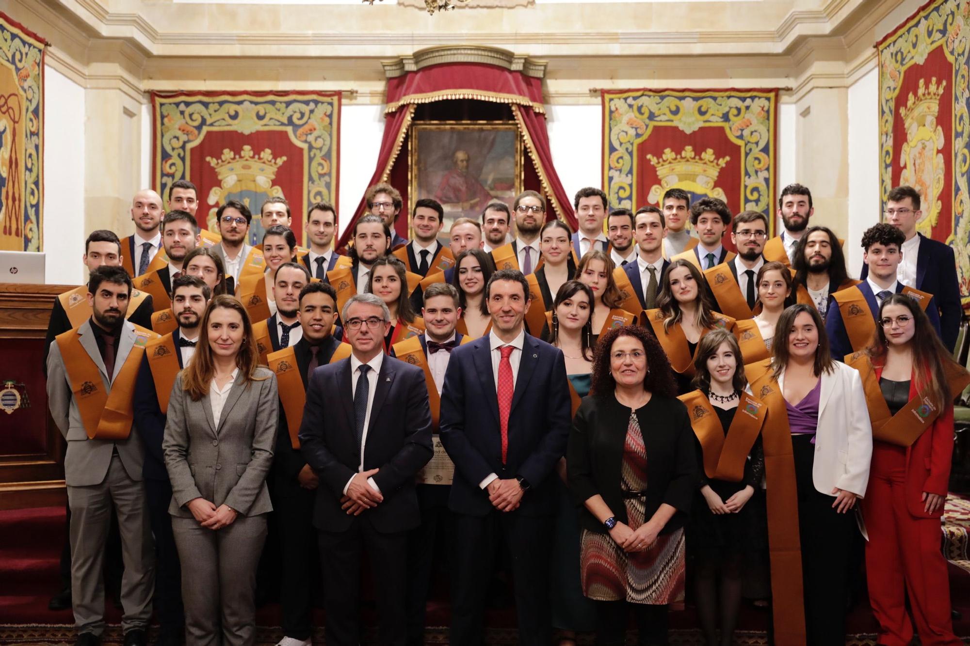 EN IMÁGENES:  Así fue la ceremonia de graduación de la Escuela de Ingeniería Informática de Oviedo