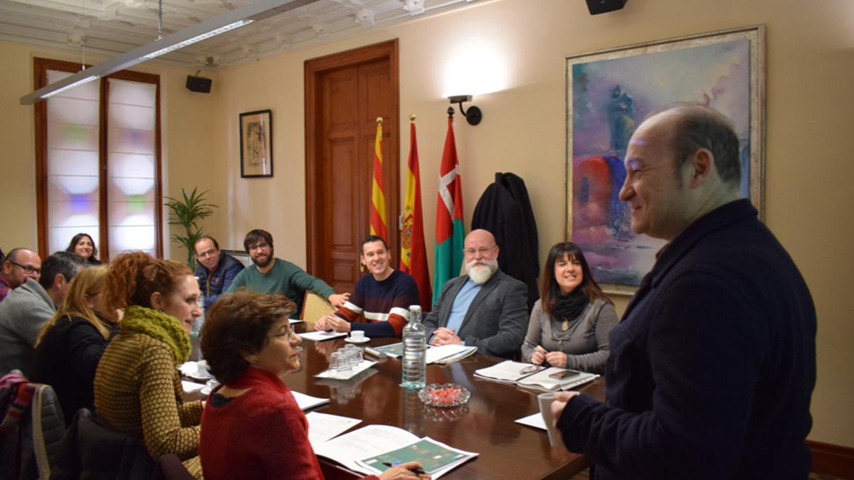 El alcalde de Viladecans, Carlos Ruiz, preside el último encuentro de los cinco municipios promotores del proyecto JUSUR.