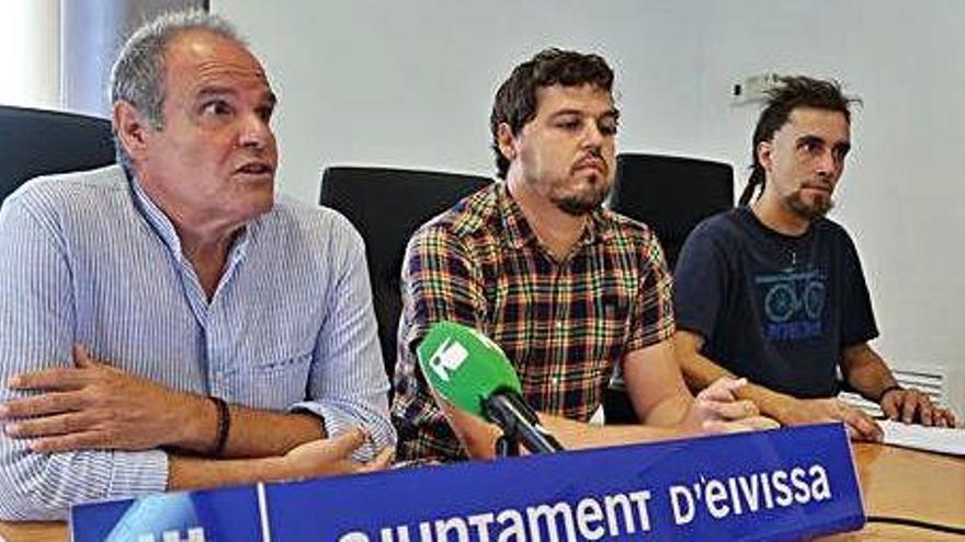 Aitor Morrás, Peñalva y Bandrés, durante la rueda de prensa.