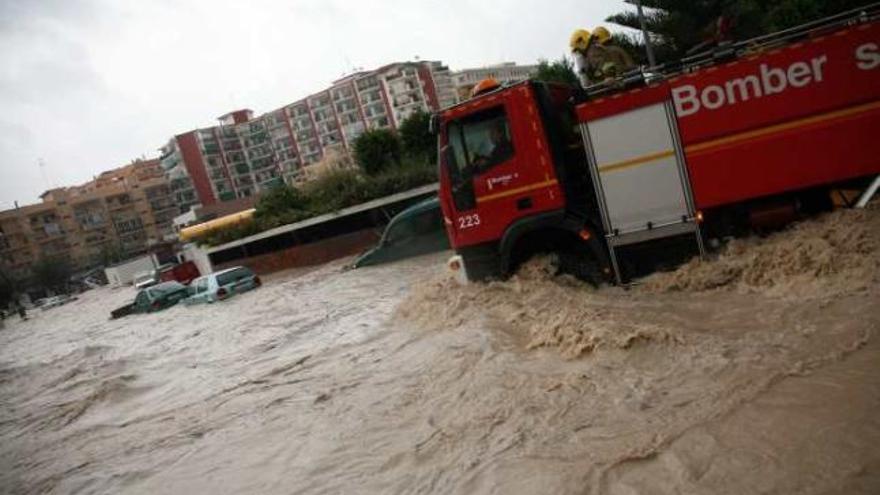 Las inundaciones de 2007 en Calp dejaron media ciudad bajo el agua.