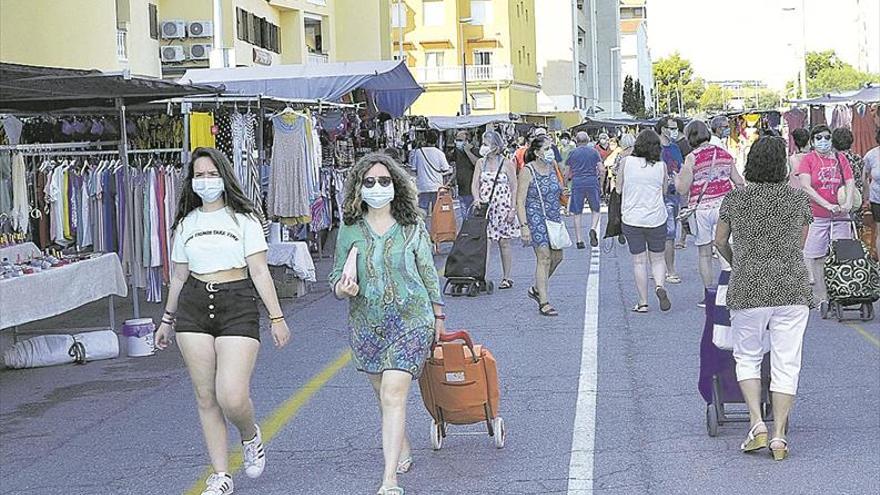 Moncofa reubica el mercado en la playa para dar cabida a 200 puestos