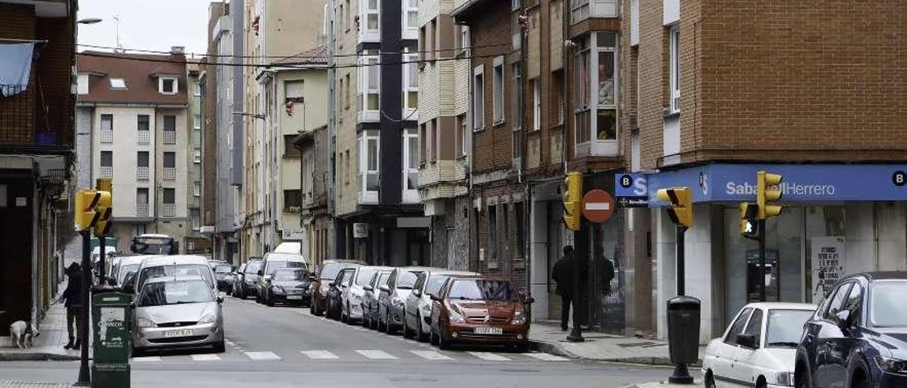 Unos jóvenes en coche se negaron a llevar al hospital al niño que se atragantó con una uva