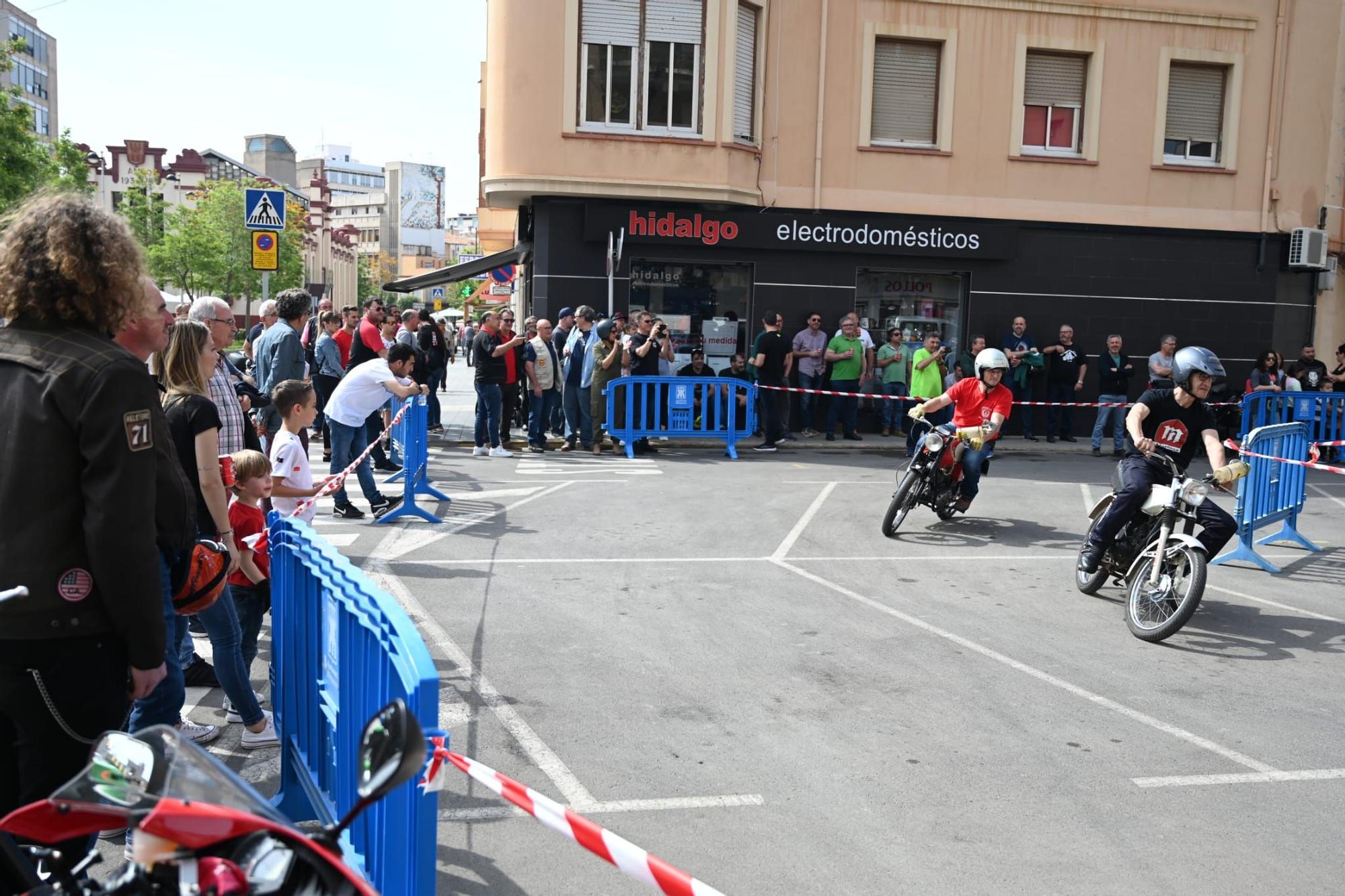 Exposición de motos clásicas y de competición en Almassora