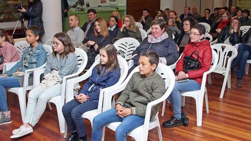 Entre los asistentes, había muchos premiados en el concurso de cartas de amor. // Bernabé / Juan Carlos Asorey