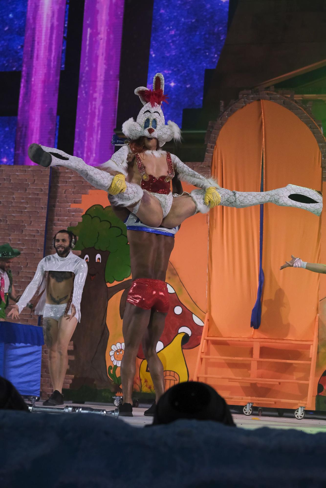 Actuación de Drag Anémona en la Gala Drag del Carnaval de Las Palmas 2022