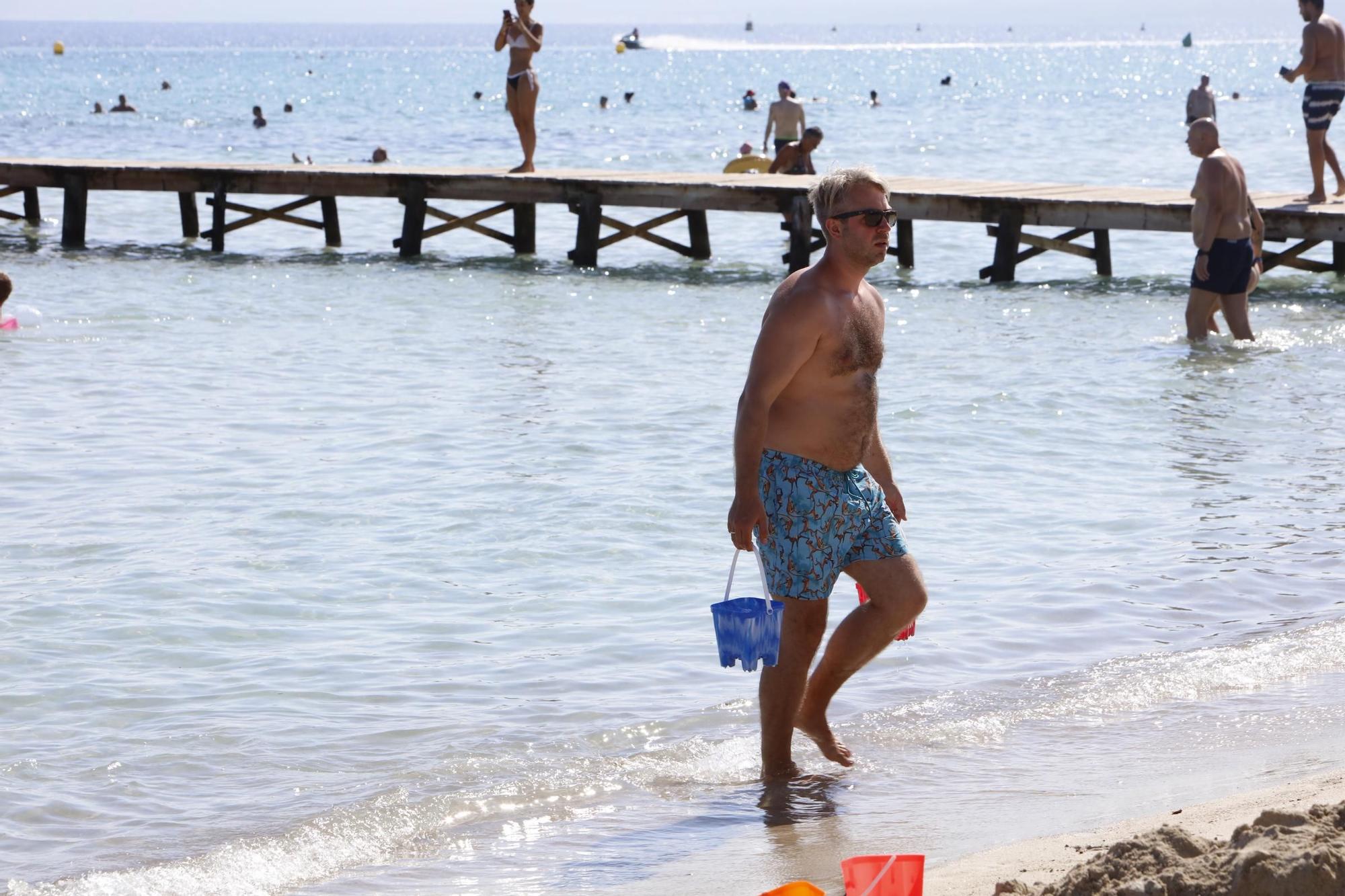 Sommer-Urlaub im Oktober: So sieht es derzeit am Strand von Alcúdia auf Mallorca aus