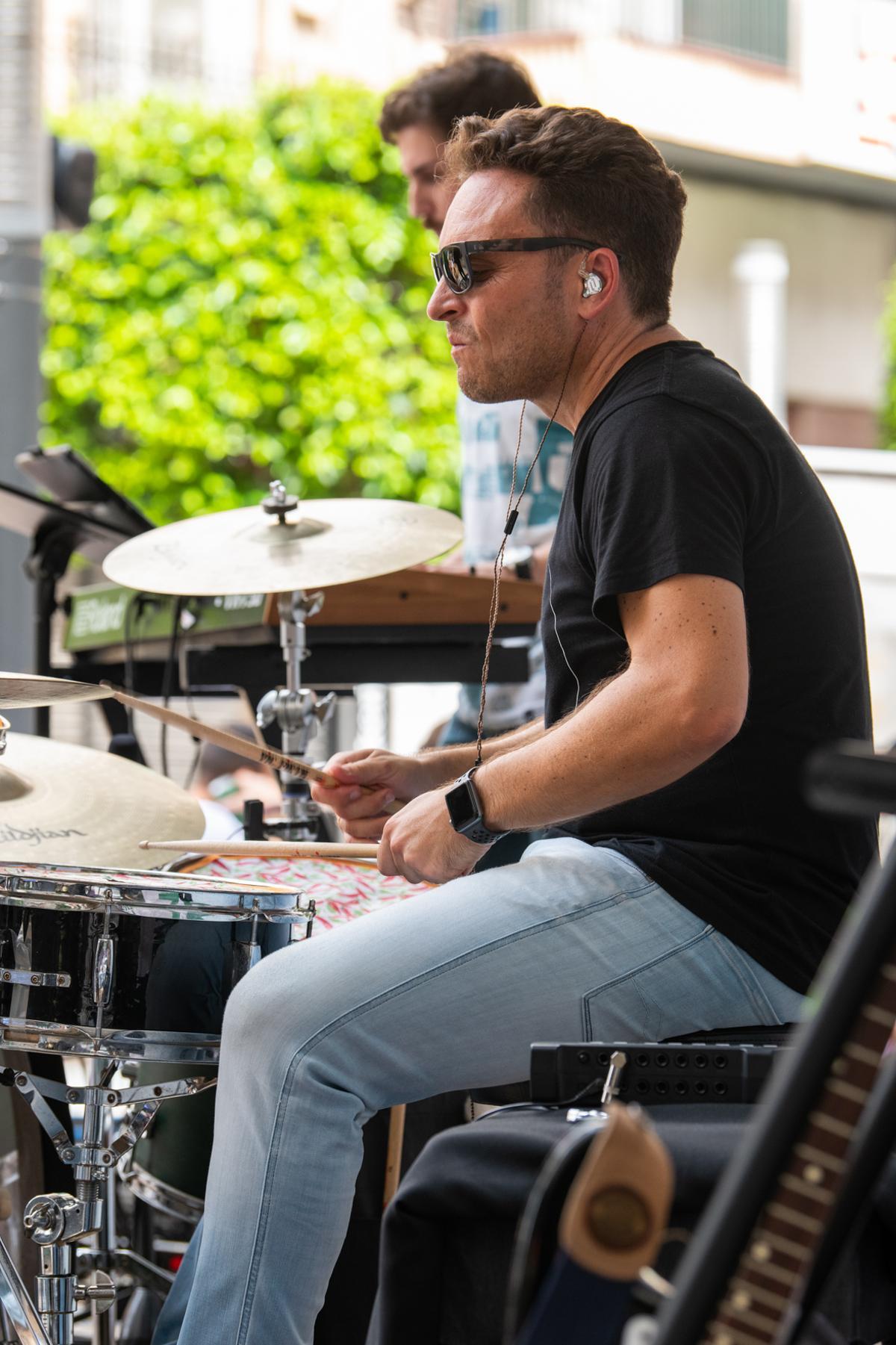 El grupo S. A. M. tocando en el B-Side Festival de 2023