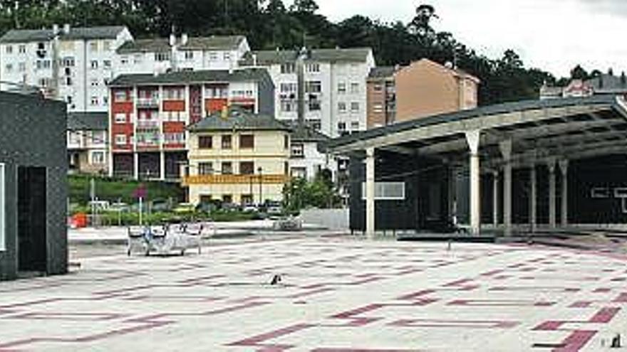 Futura estación de autobuses de Navia, en el Ribazo, una de las zonas de expansión urbana de la villa.   a. m. s.