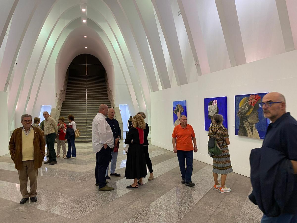 Visitantes de la exposición.