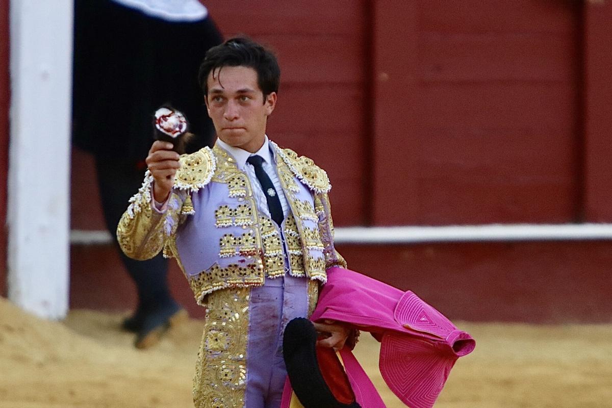 Novillada inaugural de la Feria Taurina