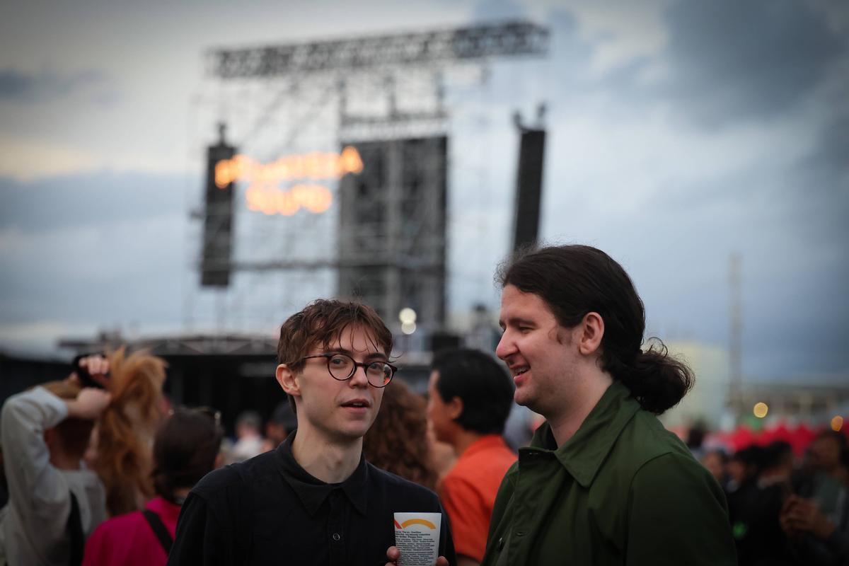 Ambiente del Primavera Sound en la segunda jornada del festival durante los conciertos en el escenario de Estrella Damm. Ambiente del Primavera Sound en la segunda jornada del festival durante los conciertos en el escenario de Estrella Damm.