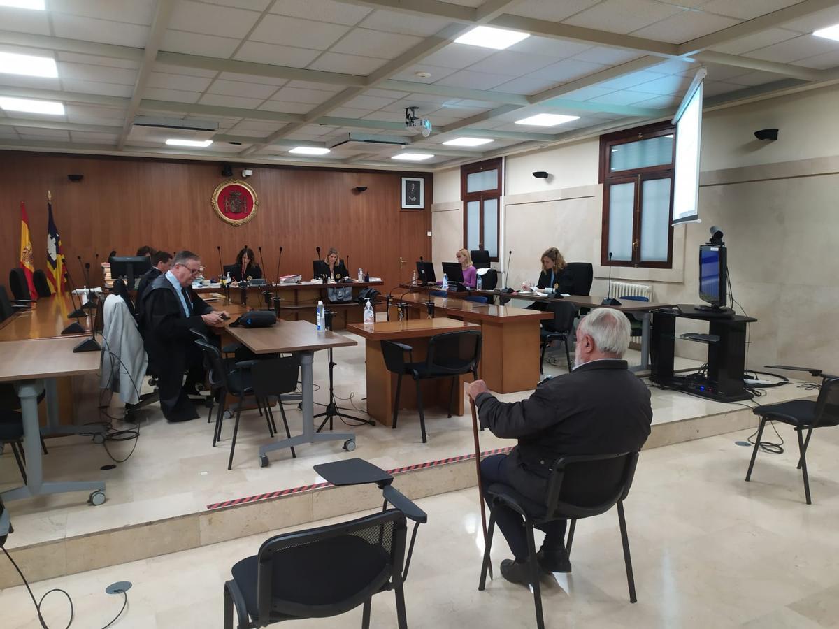 El acusado, hoy durante el juicio en la Audiencia de Palma