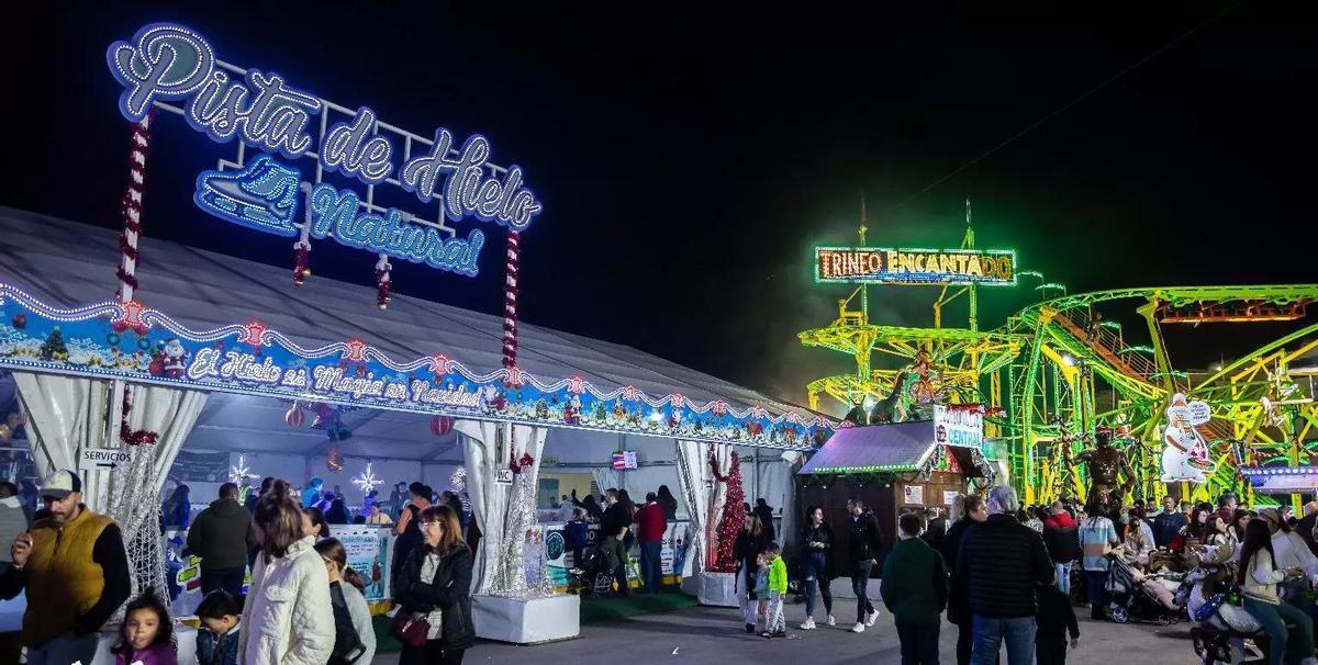 Pista de hielo y trineo encantado en Navidad Park.