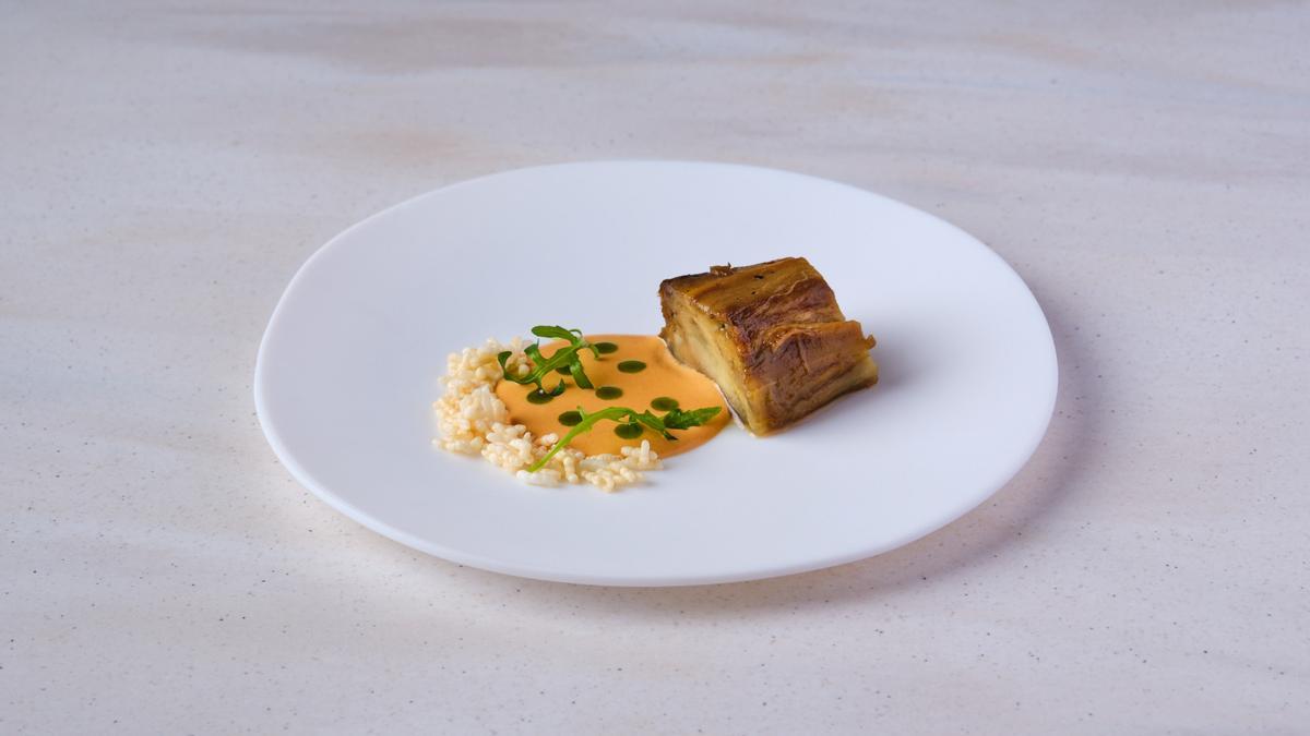 La berenjena tatemada con mole de cacahuete del restaurante NM se convierte en todo un guiño a México.