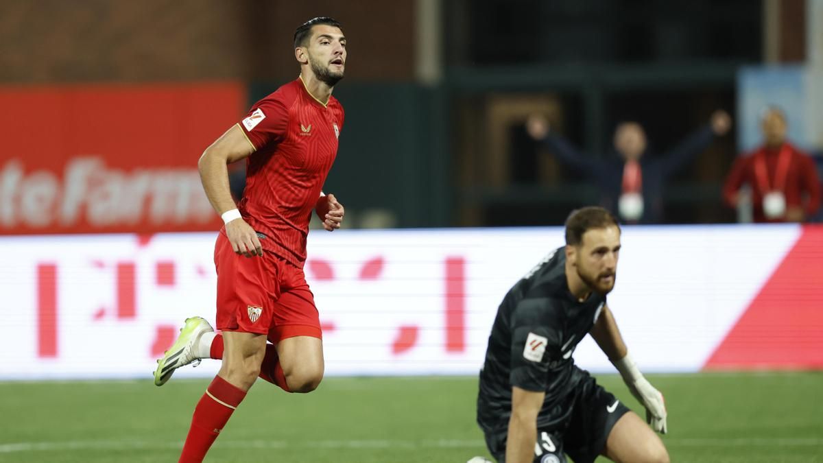 Rafa Mir, cada vez más cerca