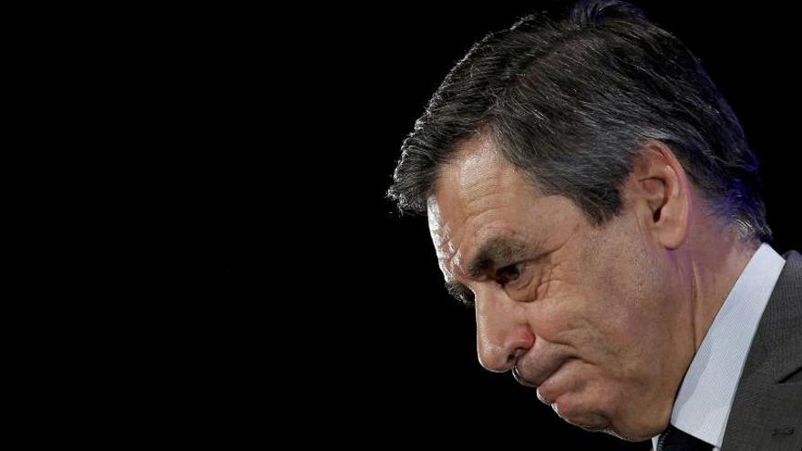 La Fiscalía francesa continúa investigando a Fillon