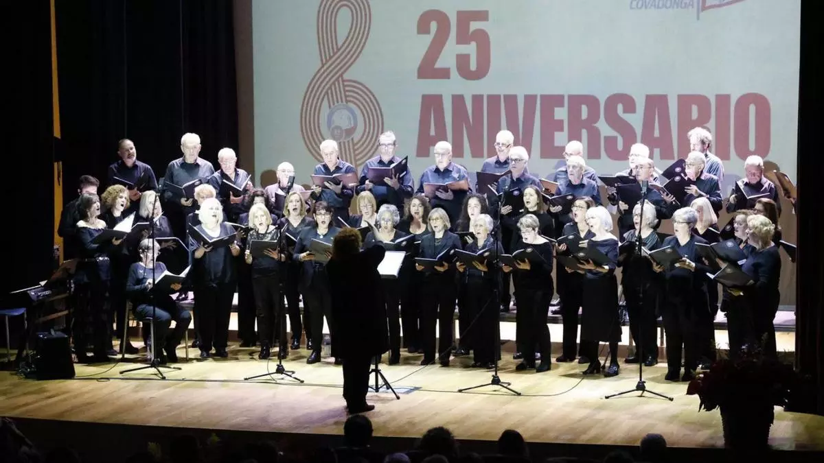 El Grupo de Cultura Covadonga festeja los 25 años del Orfeón