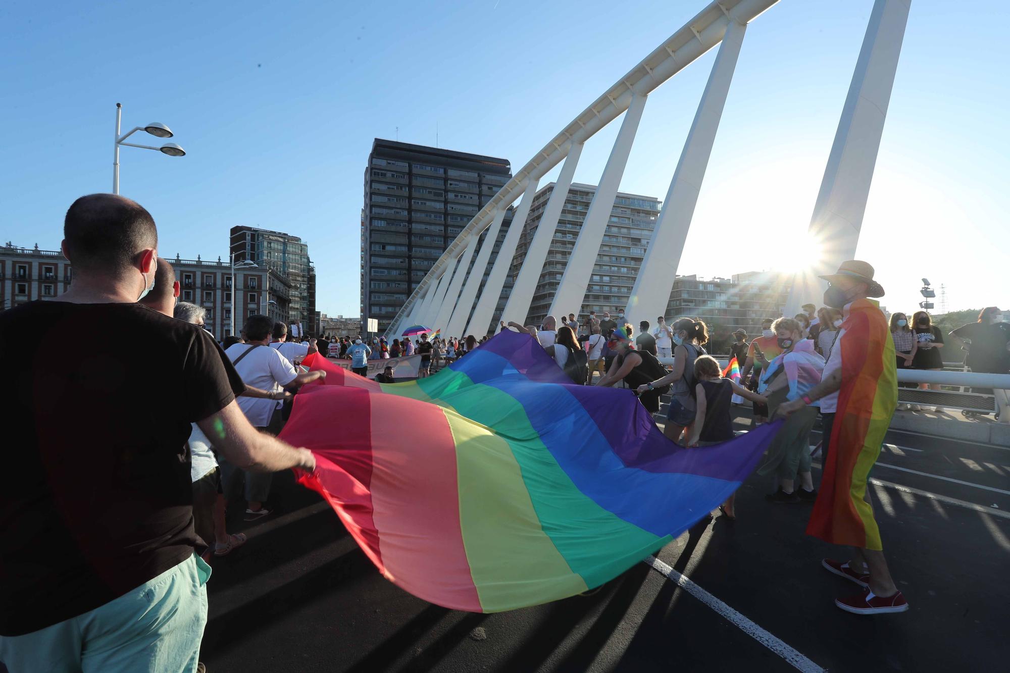 El dia del Orgullo LGTBI+ en València, fue una fiesta