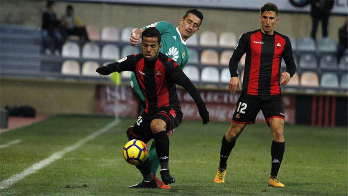 Gustavo Ledes adelanta al Reus