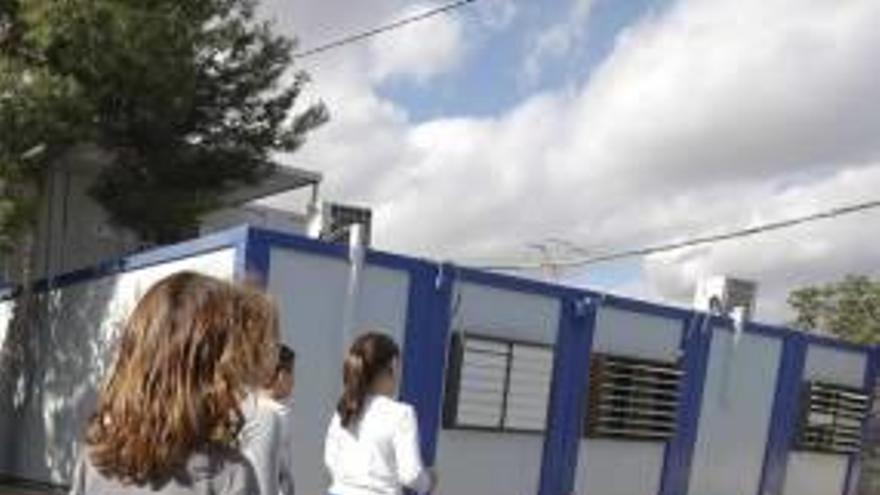 Echávarri pide a Puig 4,6 millones para arreglar en dos años todos los colegios