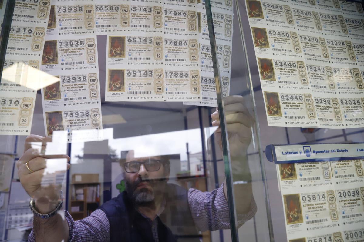 A.J.González Córdoba&amp;amp;#xD;Lotería de Navidad administración El Califa de la Suerte en avenida América