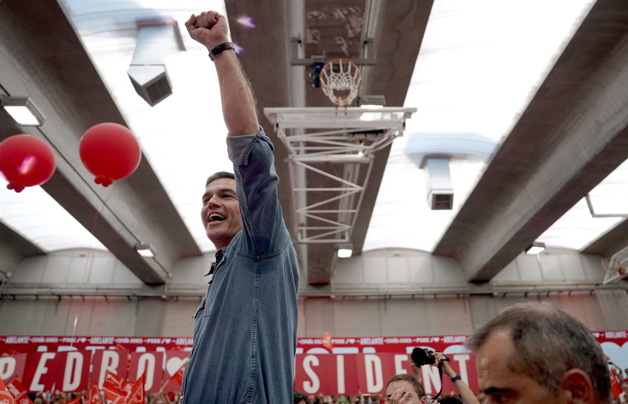 Acto de cierre de campaña del PSOE con Pedro Sánchez