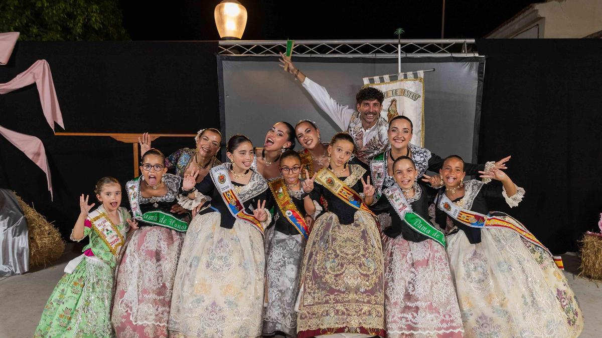 Así fue la imposición de bandas a las reinas y damas de las fiestas de Valverde 2026