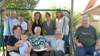 El secreto de la eterna vitalidad de Amparo en su 103 aniversario