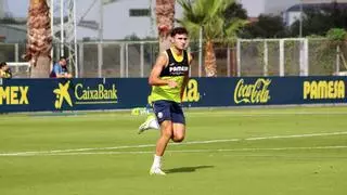 Álex Forés, lesionado de gravedad del Villarreal B: "Fastidia, pero sé que saldré adelante"
