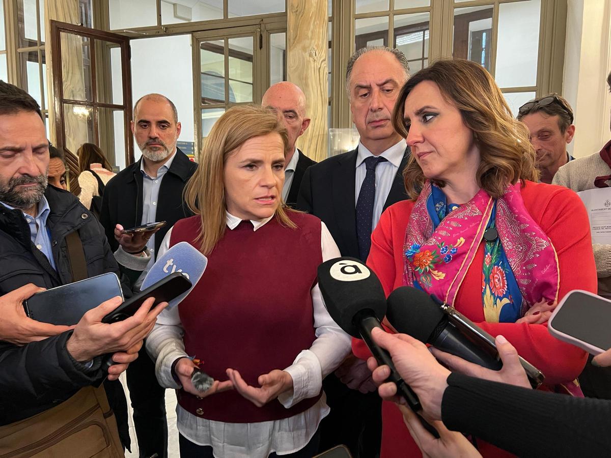 María José Catalá y Pilar Bernabé comparecen ante la prensa tras la Junta de Seguridad