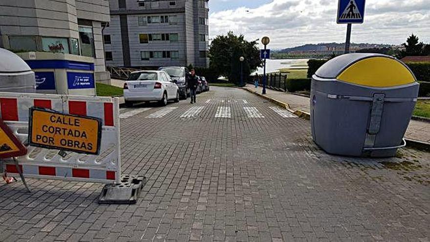 Trabajos en la urbanización A Ría, en Fonteculler.