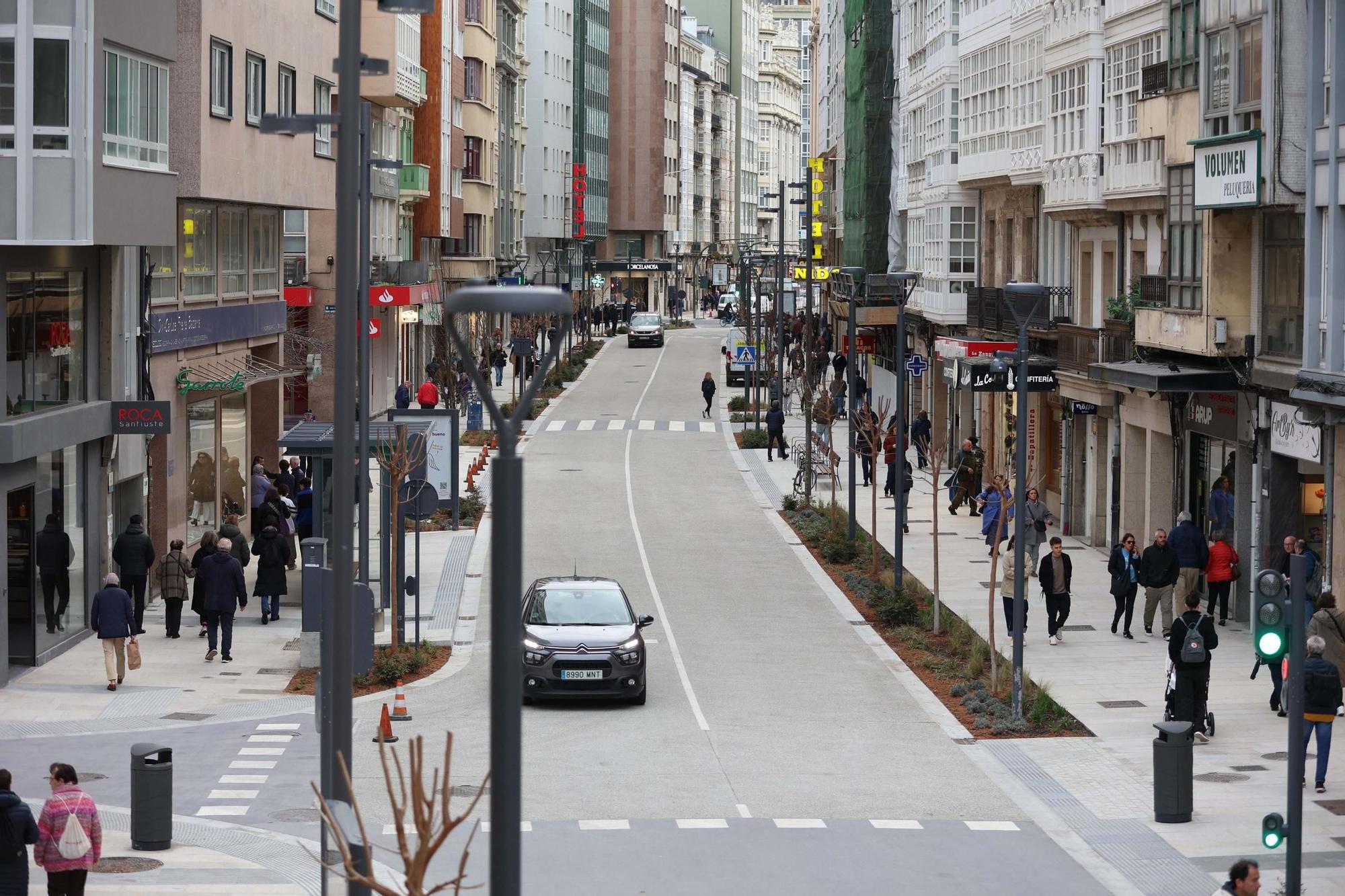 La calle San Andrés reabre al tráfico