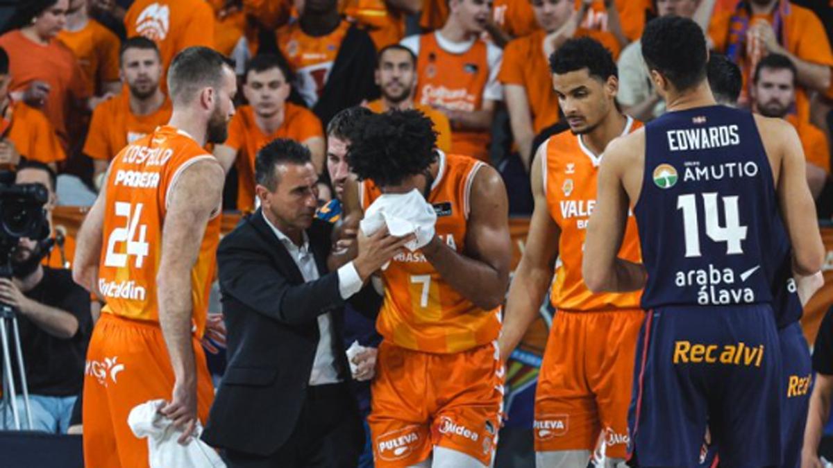 Braxton Key, retirado tras la fractura nasal