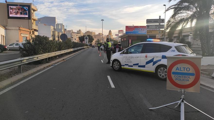 Un control policial en Almería.