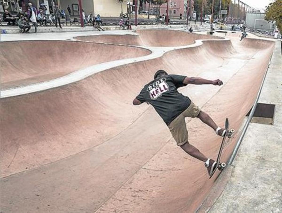 L’’skatepark’ de la Via Favència. L’’skatepark’ de la Via Favència.