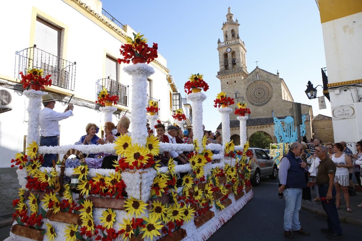 Gran ambiente y día soleado para la romería de Linares