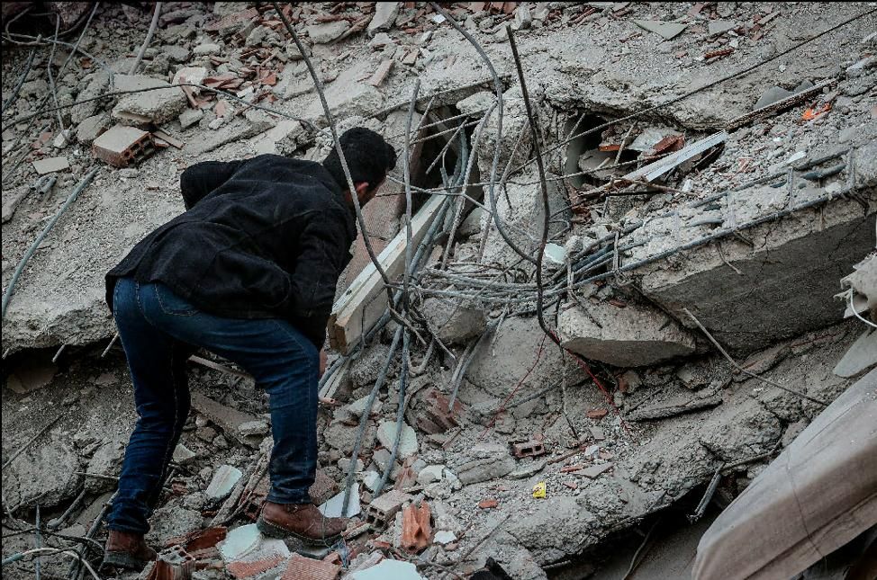 Ya es casi imposible encontrar personas vivas tras el terremoto