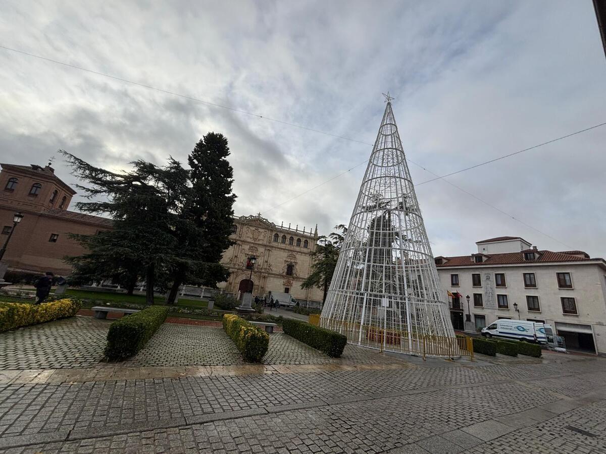 Árbol de navidad en la plaza de San Diego