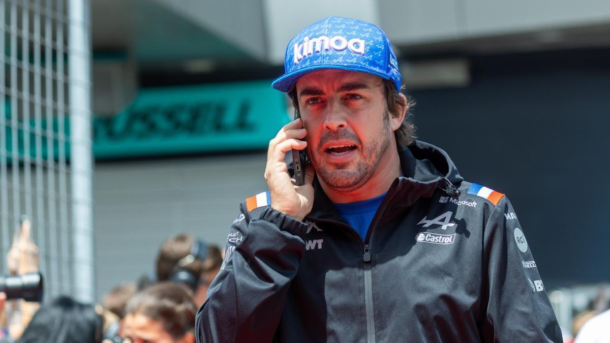 A Szafnauer le pillo por sorpresa la marcha de Fernando Alonso a Aston Martin.