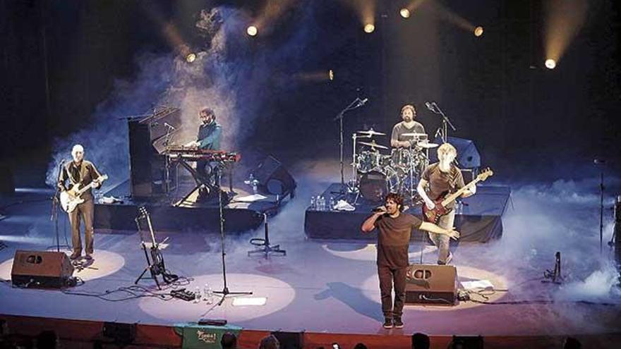 Imagen del Ãºltimo concierto de AntÃ²nia Font, en el Teatre Principal.