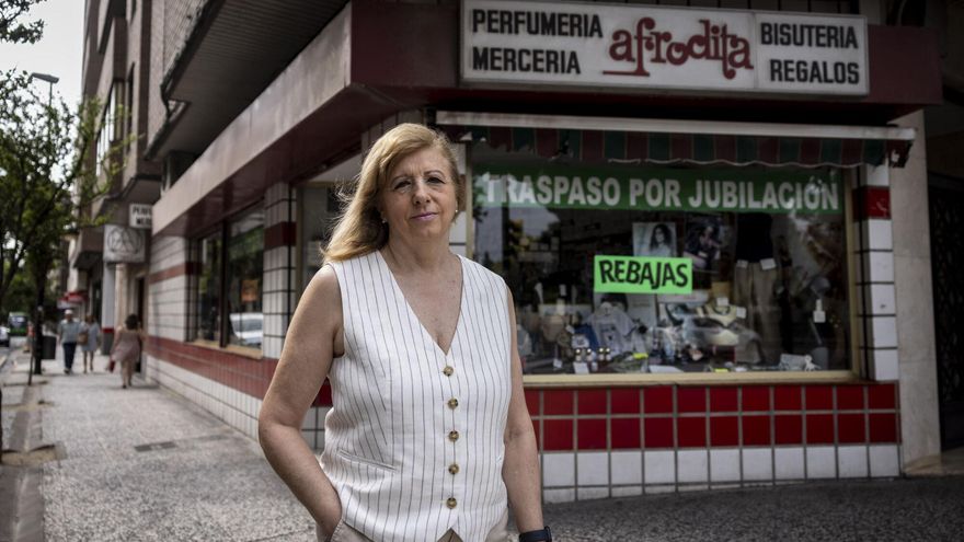 Adiós a otro negocio histórico de Zaragoza por jubilación: &quot;Al final la gente mayor no va a tener dónde comprar&quot;