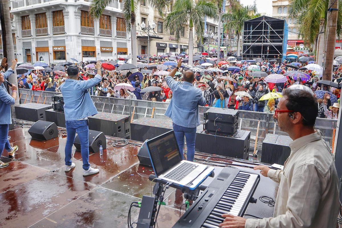 Una edición anterior del Carnaval de Día.