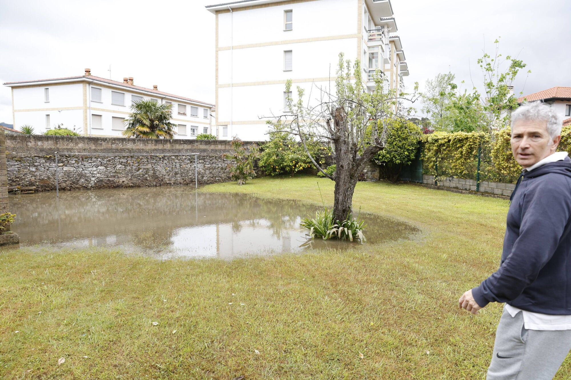 EN IMÁGENES: Caos en Colunga por las inundaciones de esta madrugada