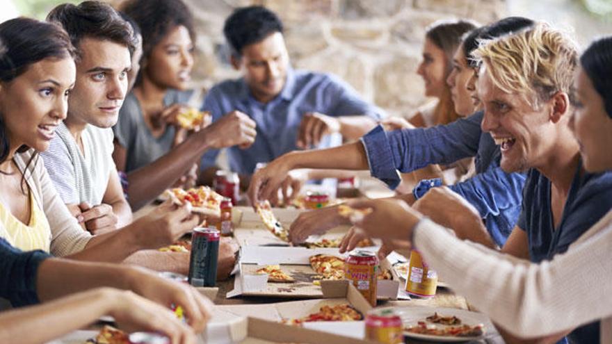 Todavía hoy perviven falsos mitos sobre los alimentos.