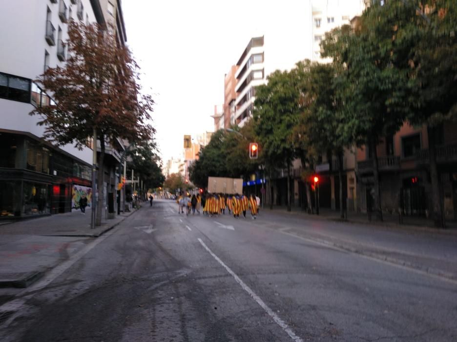 Girona intenta tornar a la normalitat després dels aldarulls de dimecres a la nit