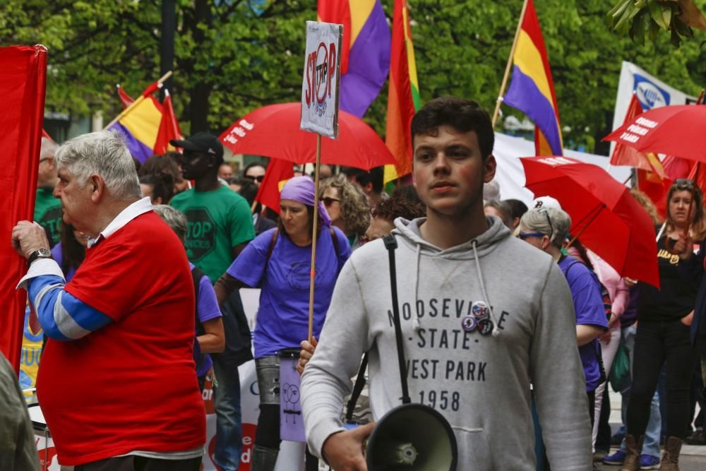 Manifestación "Pasacalles por la digindad" en Gijón