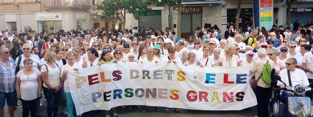 Una manifestació a Figueres pels drets de les persones grans.  | CONSELL DE LA GENT GRAN