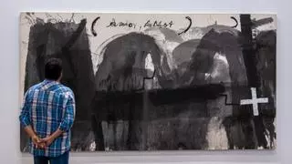 El Museu Tàpies invita a recorrer y "habitar" la obra del artista barcelonés en una gran retrospectiva